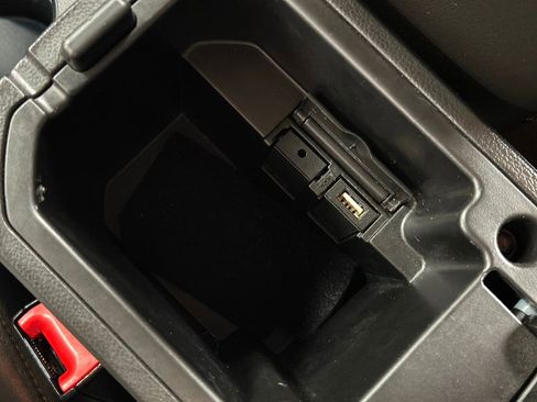 Used 2011 Chevrolet Cruze LT image 32