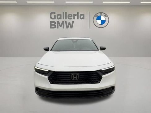 Used 2023 Honda Accord Sport image 3