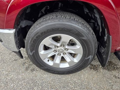 Used 2019 RAM 1500 Laramie AWD/4WD image 9