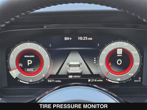 Used 2024 Nissan Pathfinder Platinum image 29