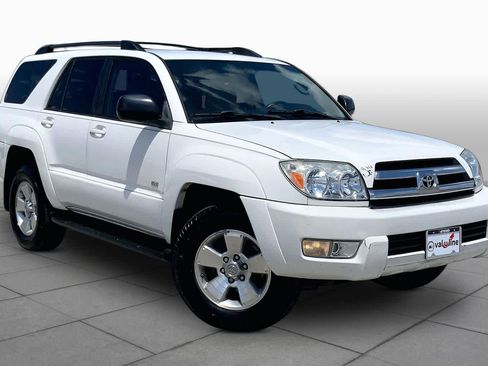 Used 2005 Toyota 4Runner SR5 RWD image 2