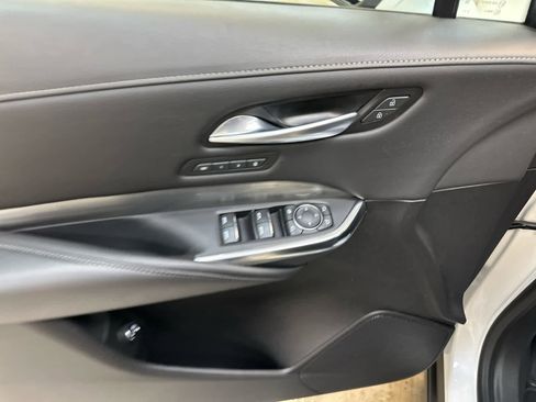 Used 2024 Cadillac XT4 Premium Luxury image 26