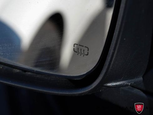 Used 2017 Dodge Grand Caravan GT image 21