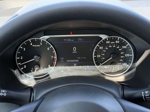 Used 2024 Nissan Altima 2.5 SV FWD image 14