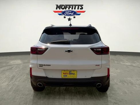 Used 2024 Chevrolet TrailBlazer RS w/ Driver Confidence Package AWD/4WD image 4