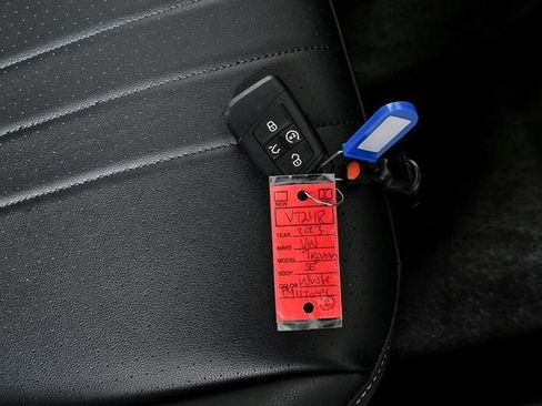 Certified 2023 Volkswagen Tiguan SE image 23