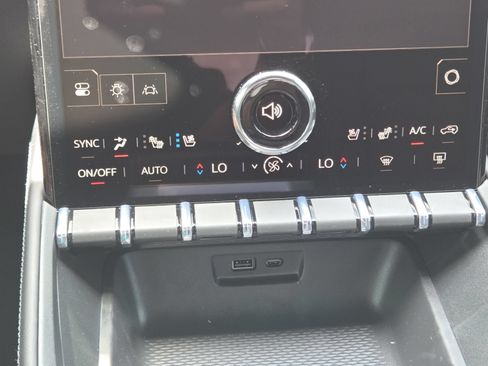 New 2026 GMC Terrain Elevation w/ Elevation Premium Package FWD image 34