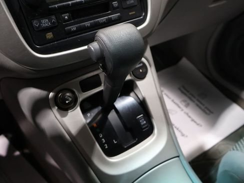 Used 2004 Toyota Highlander V6 image 27