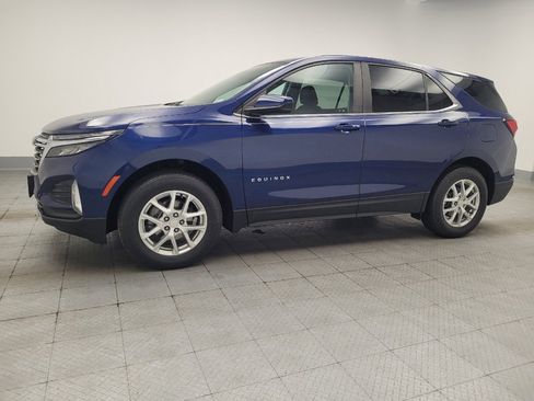 Used 2023 Chevrolet Equinox LT AWD/4WD image 2