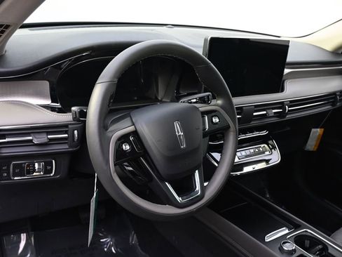 New 2026 Lincoln Corsair Grand Touring image 11