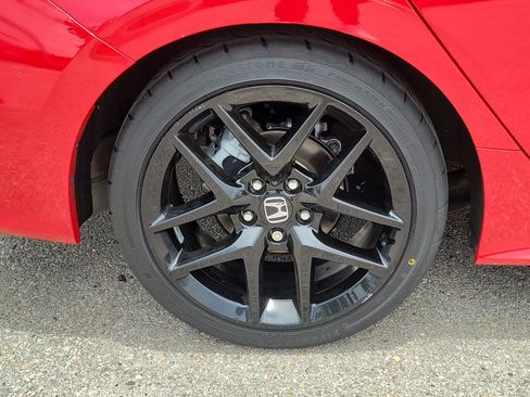 Used 2023 Honda Civic Sport image 8