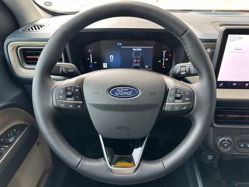 New 2025 Ford Maverick Lariat image 36