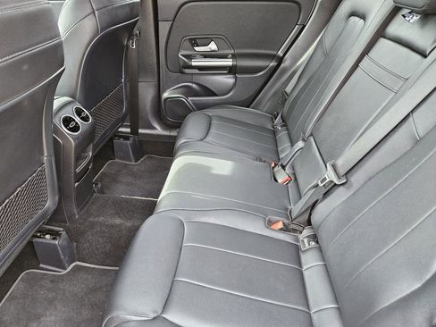 Used 2021 Mercedes-Benz GLA 250 image 29