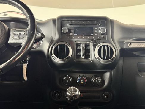 Used 2012 Jeep Wrangler Unlimited Sport AWD/4WD image 25