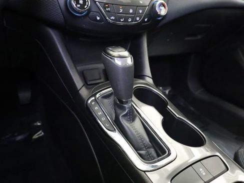 Used 2018 Chevrolet Cruze LT w/ Convenience Package FWD image 20