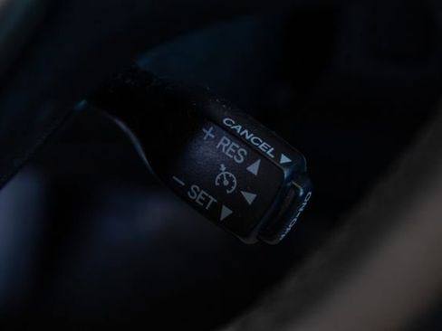 Used 2013 Toyota RAV4 Limited image 13