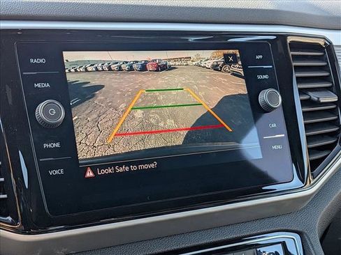 Used 2023 Volkswagen Atlas Cross Sport SE image 14