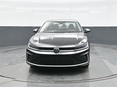 New 2026 Volkswagen Jetta SE image 2