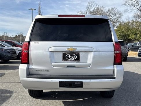 Used 2020 Chevrolet Suburban LT image 4