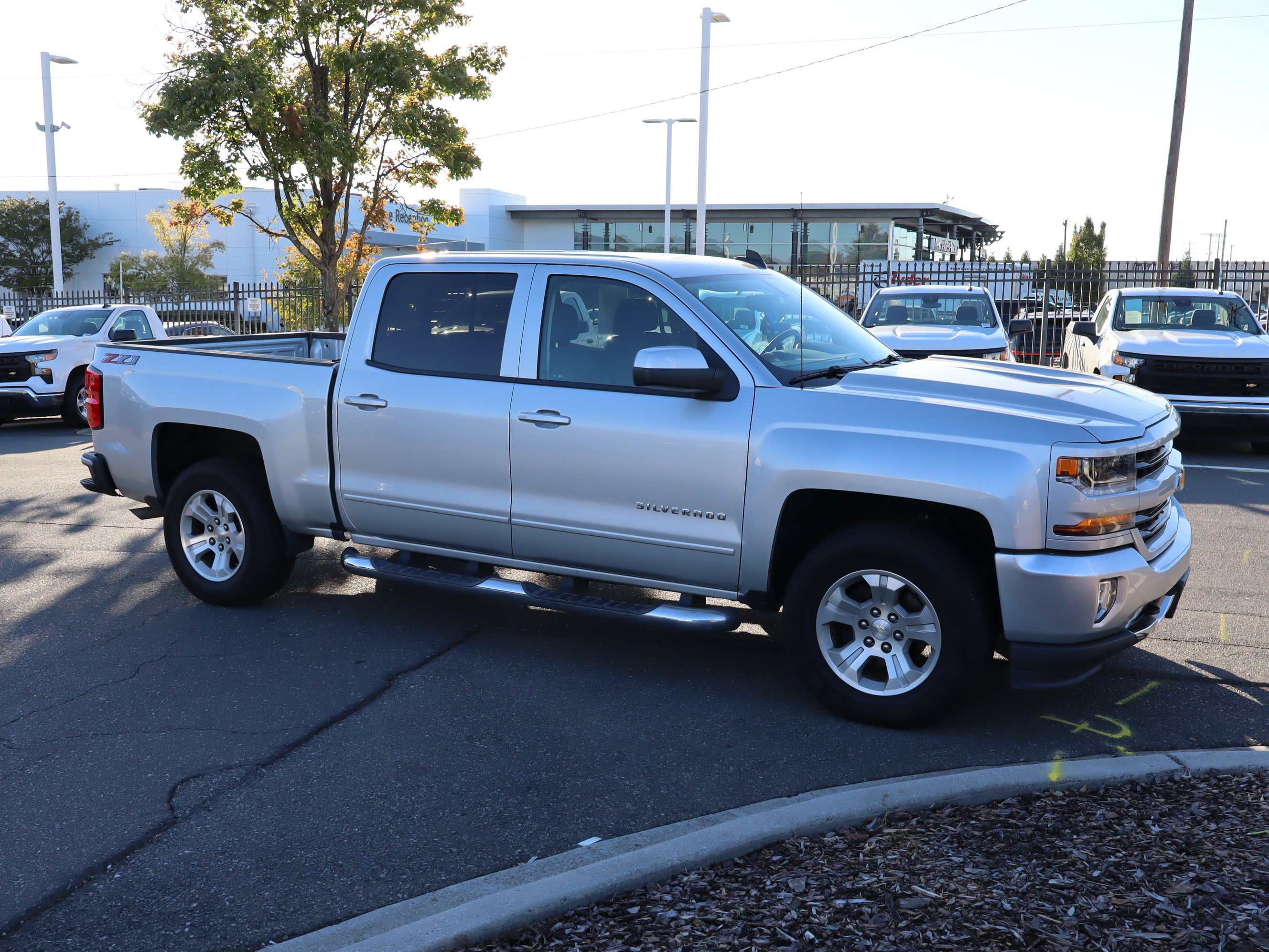 Used 2018 Chevrolet Silverado 1500 LT w/ All Star Edition AWD/4WD image 14