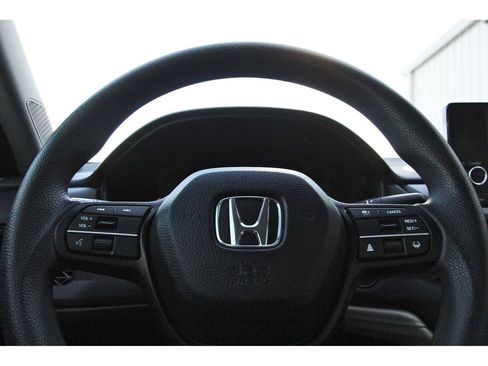 Used 2023 Honda Accord EX image 12
