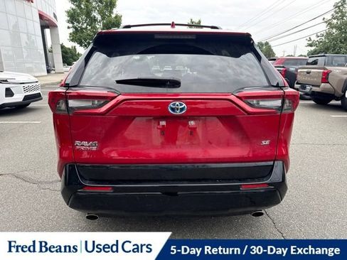 Used 2024 Toyota RAV4 SE w/ Weather & Moonroof Package AWD/4WD image 9