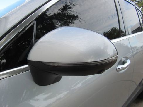 Used 2023 Mercedes-Benz GLC 300 w/ Pinnacle Trim Package image 15