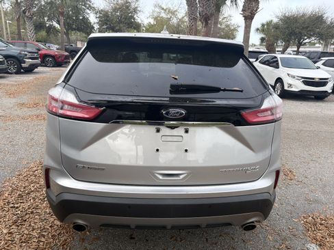 Used 2019 Ford Edge Titanium w/ Equipment Group 301A image 6