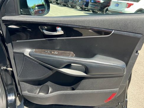 Used 2017 Kia Sorento L FWD image 24