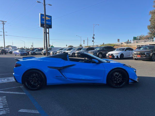 Used 2025 Chevrolet Corvette Z06 RWD image 7