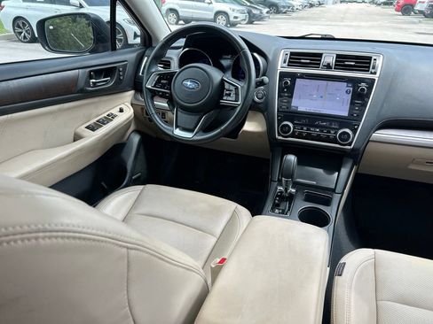 Used 2018 Subaru Outback 3.6R Limited AWD/4WD image 9