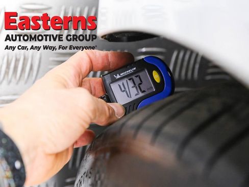 Used 2018 Tesla Model 3 Long Range image 24