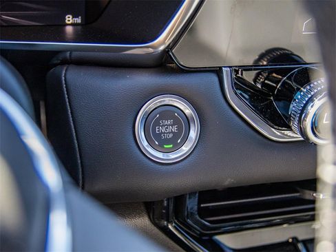 New 2026 GMC Canyon Elevation w/ Convenience Package image 28