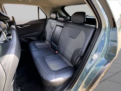 Used 2023 Kia Niro EX FWD image 35