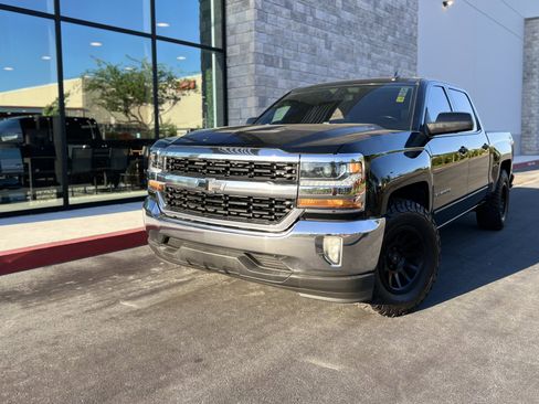 Used 2018 Chevrolet Silverado 1500 LT w/ All Star Edition RWD image 2