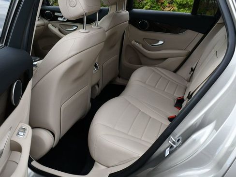 Used 2022 Mercedes-Benz GLC 300 image 15