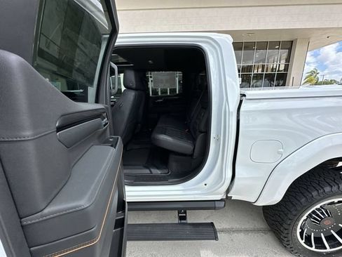 New 2026 GMC Sierra 1500 AT4 w/ AT4 Premium Package AWD/4WD image 31