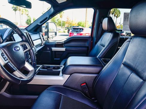 Used 2022 Ford F350 Lariat w/ Black Appearance Package image 19