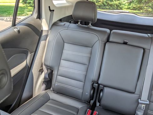 Used 2023 GMC Terrain Denali w/ Black Diamond Edition AWD/4WD image 12
