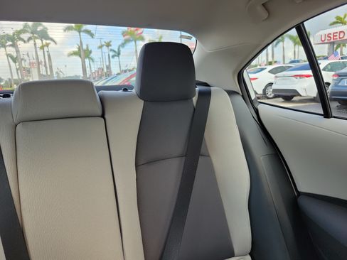 Used 2026 Toyota Corolla LE FWD image 22