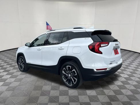 Certified 2022 GMC Terrain SLT AWD/4WD image 3