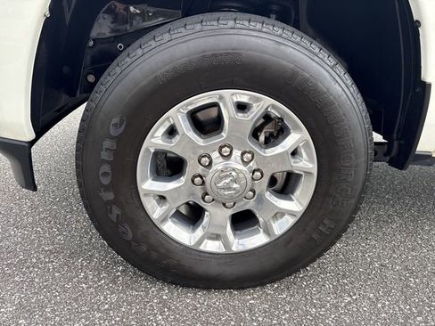 Used 2024 RAM 3500 Laramie image 11