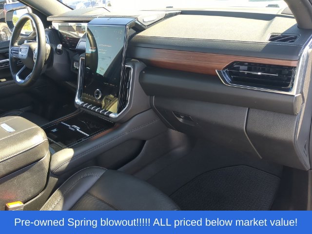 Used 2025 GMC Yukon Denali AWD/4WD image 51