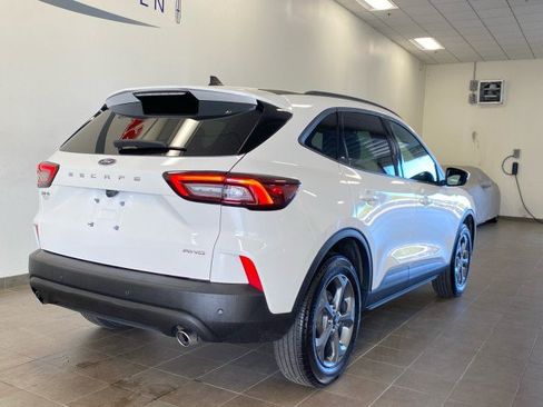 Certified 2025 Ford Escape ST-Line Select w/ Tech Pack #1 AWD/4WD image 8