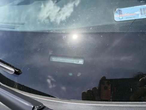 Used 2021 Toyota RAV4 XLE Premium image 2