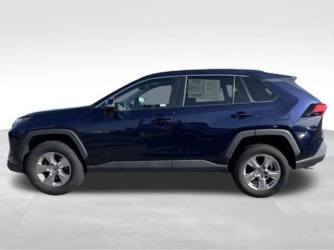 Used 2023 Toyota RAV4 XLE w/ Convenience Package FWD image 2