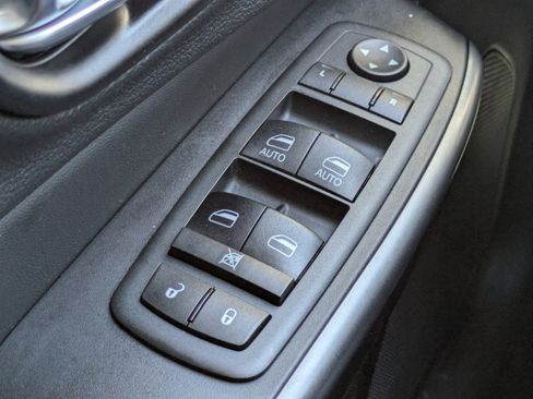 Used 2021 Jeep Cherokee Limited w/ Elite Package image 32