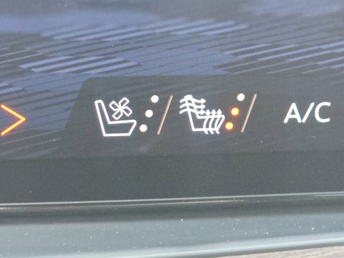 New 2025 Chevrolet Suburban Premier AWD/4WD image 21