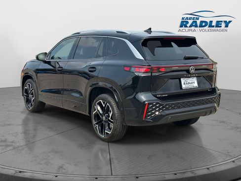 Certified 2026 Volkswagen Tiguan SEL R-Line AWD/4WD image 4