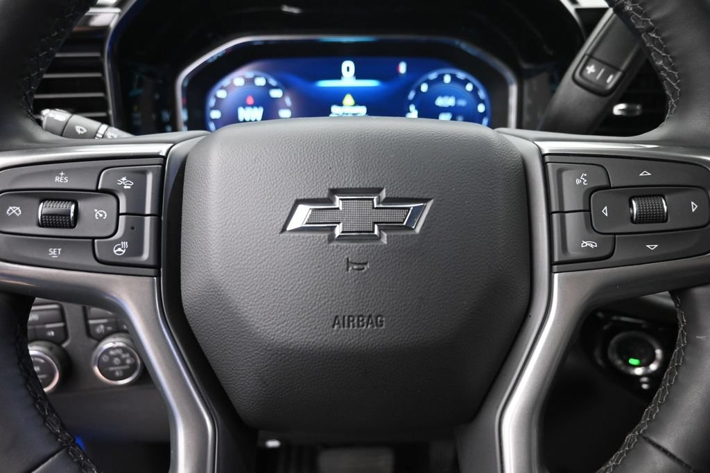 Used 2025 Chevrolet Silverado 1500 RST AWD/4WD image 17